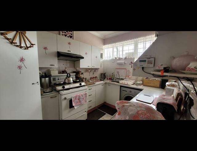 2 BEDROOM TOWNHOUSE FOR SALE IN NEW REDRUTH